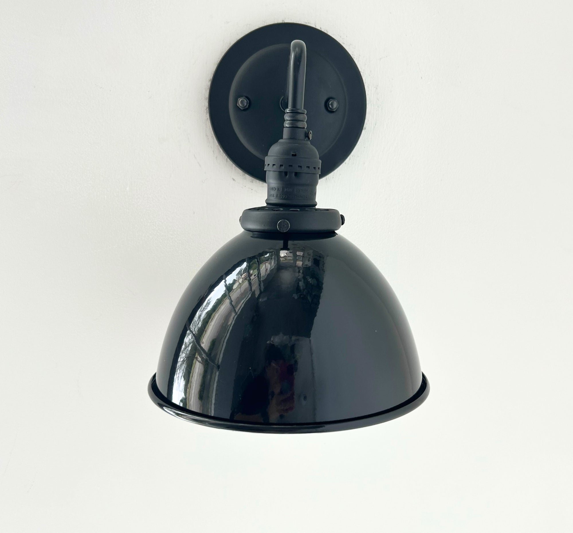Black Farmhouse Wall Sconce - LED Compatible Vintage Fixture - Cozy Lighting