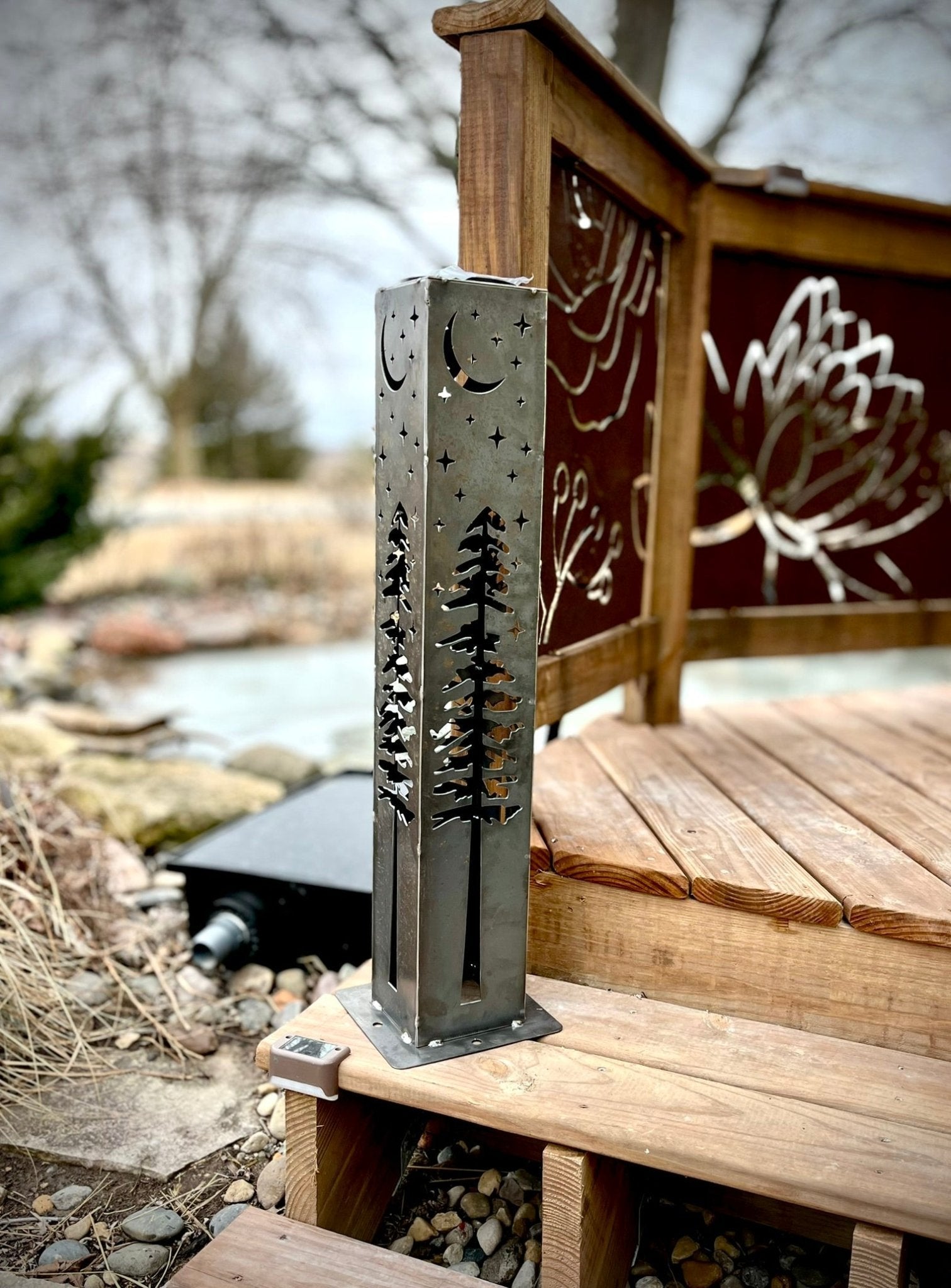 4-Sided Night Sky Pine Tree Solar Pillar