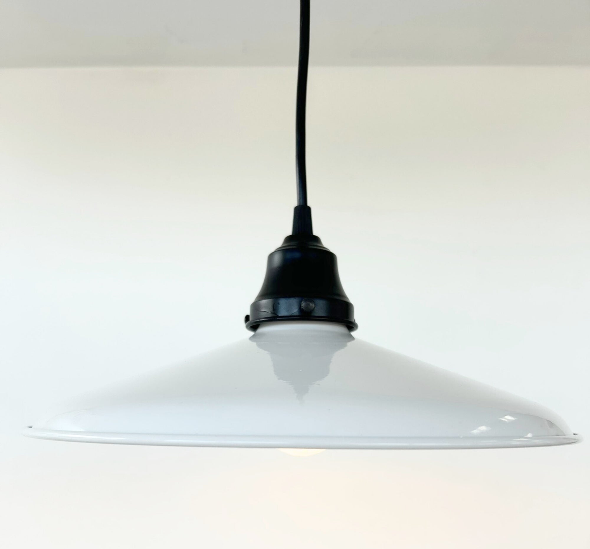 White Enamel Barn Pendant Light Farmhouse Industrial Ceiling Fixture