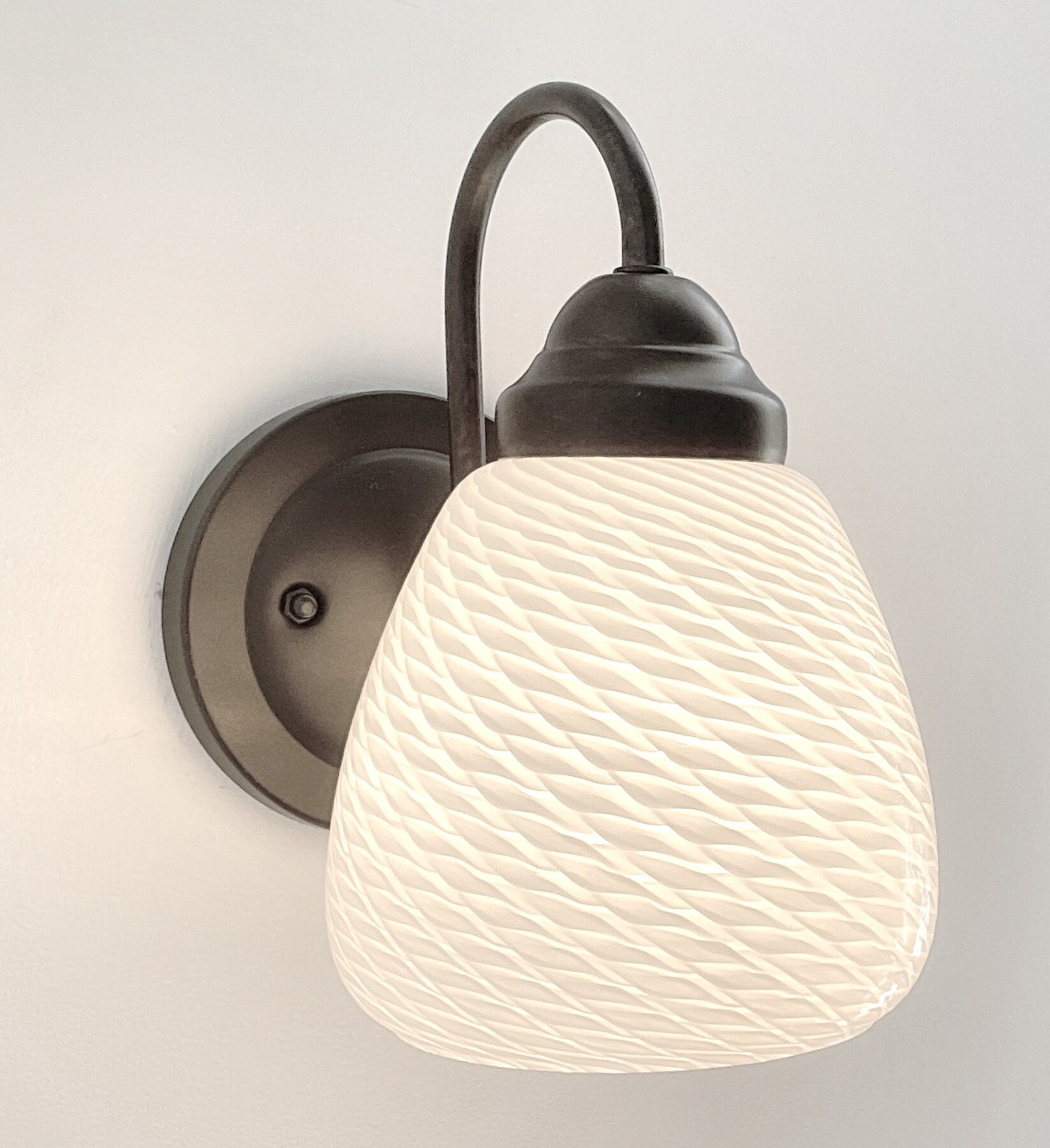 Retro Ribbon Milk Glass Sconce