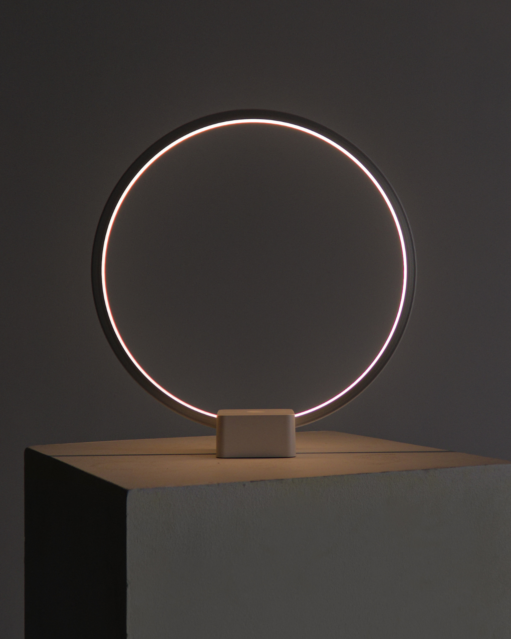 Circle Table Lamp