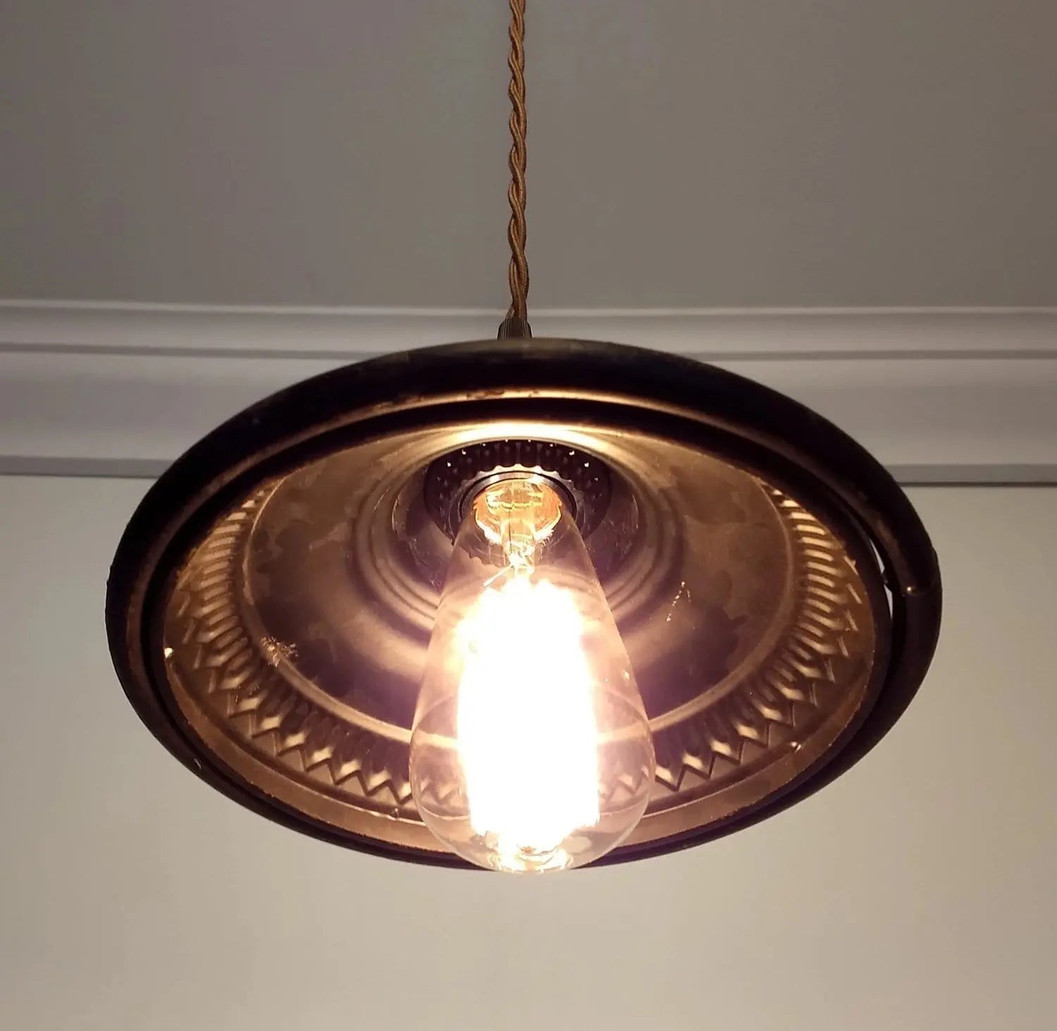 Popular Rustic Industrial Pendant Light