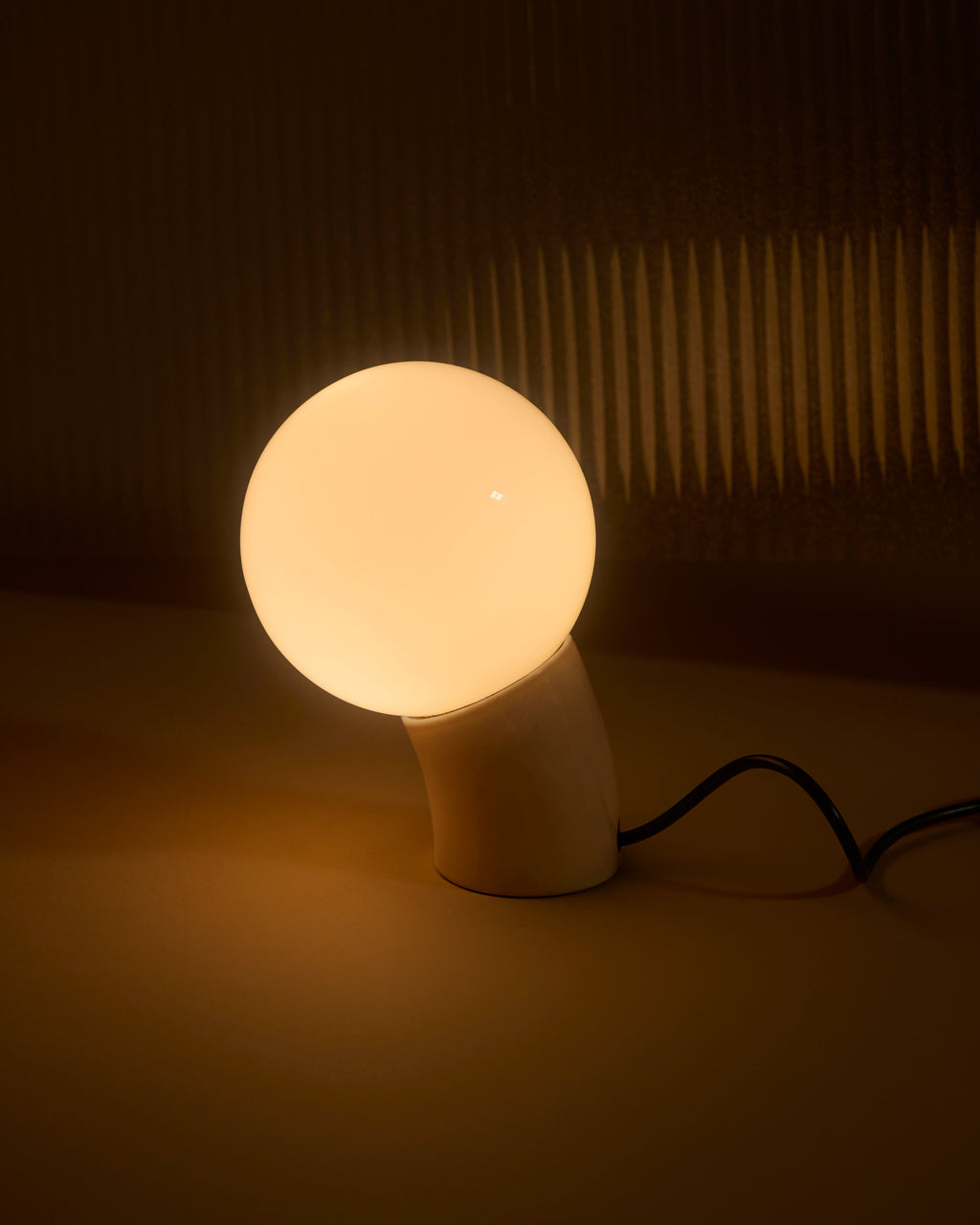 Vino Table Lamp