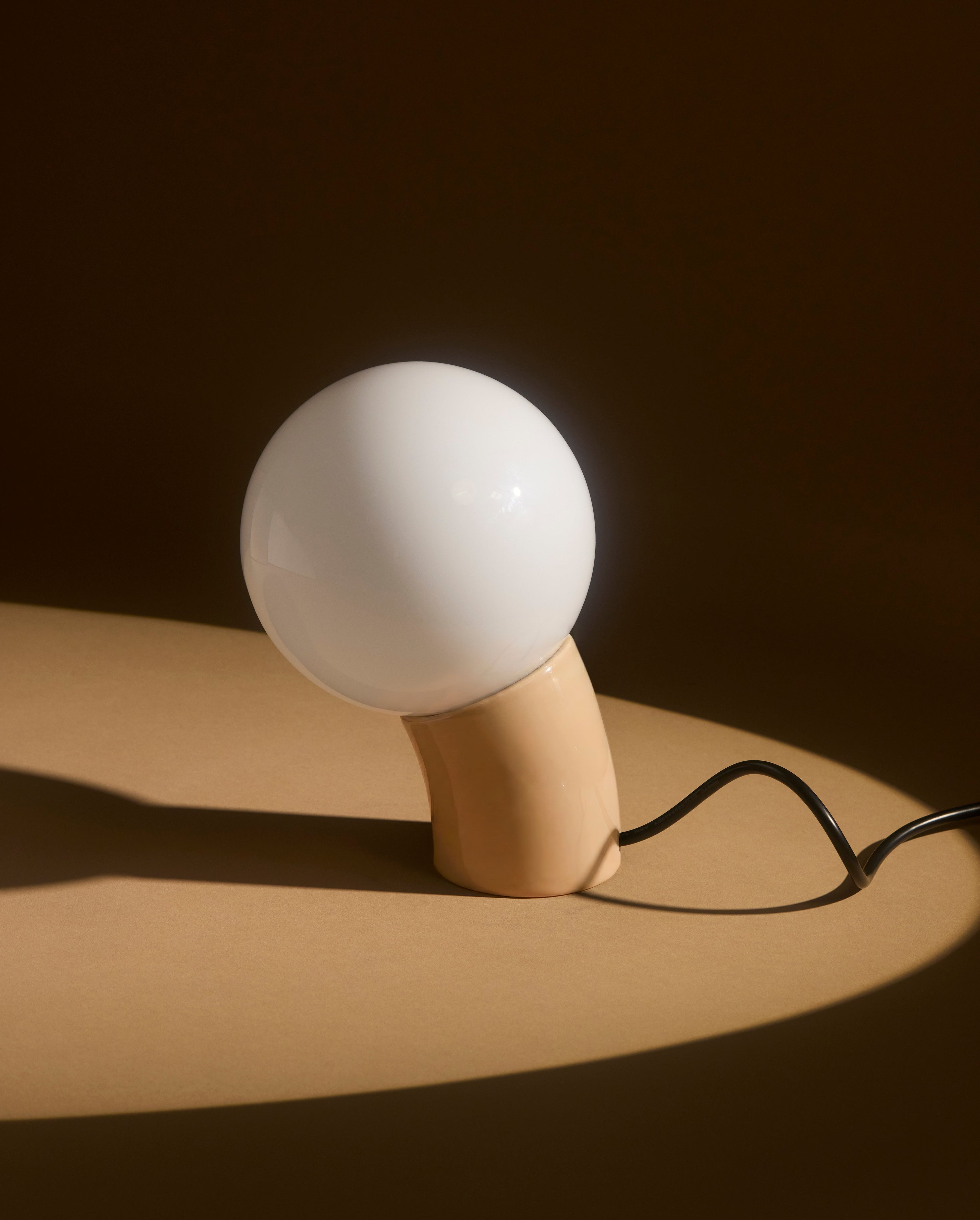 Vino Table Lamp