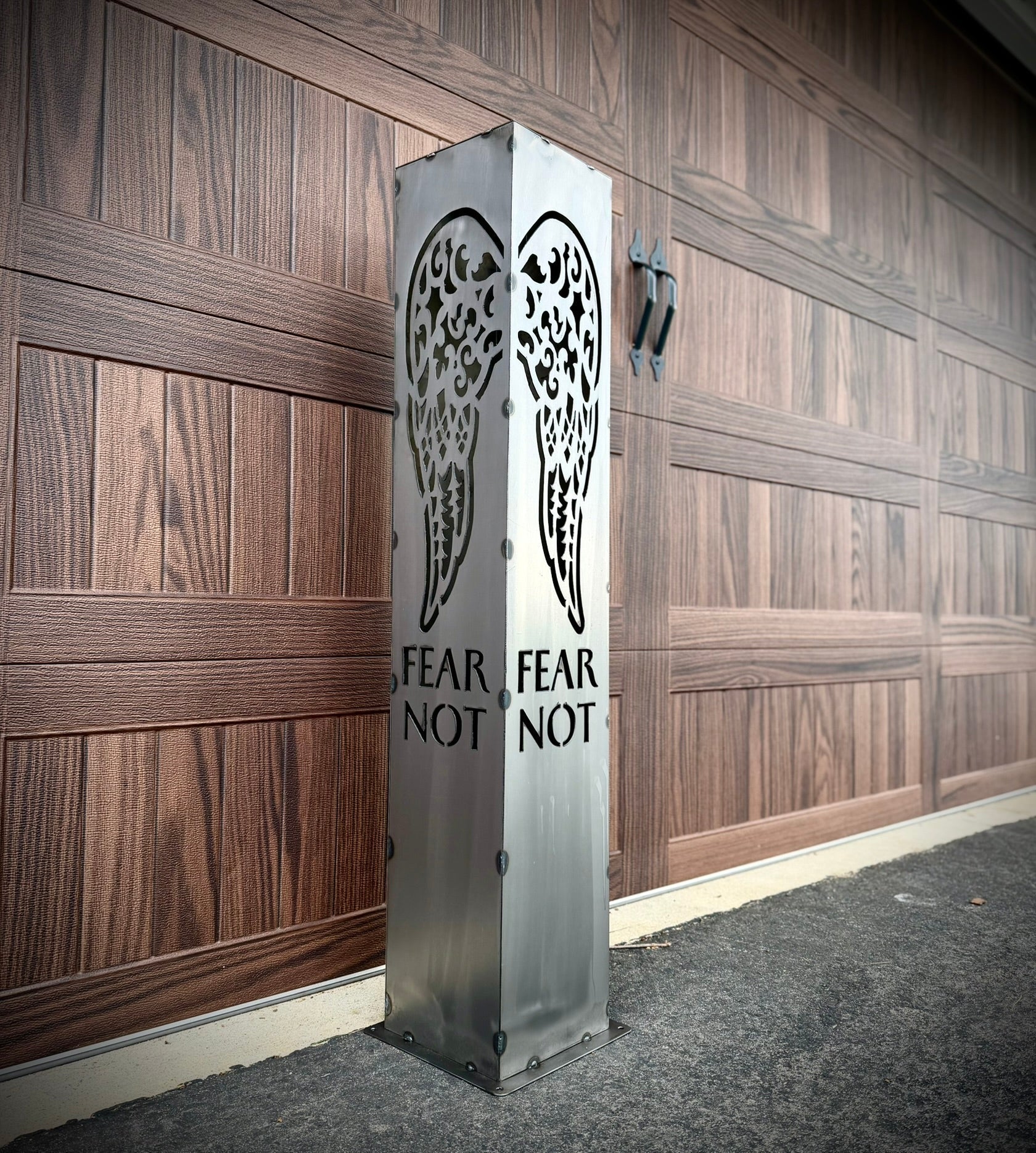 Angel Wing Steel Solar Luminary Pillar