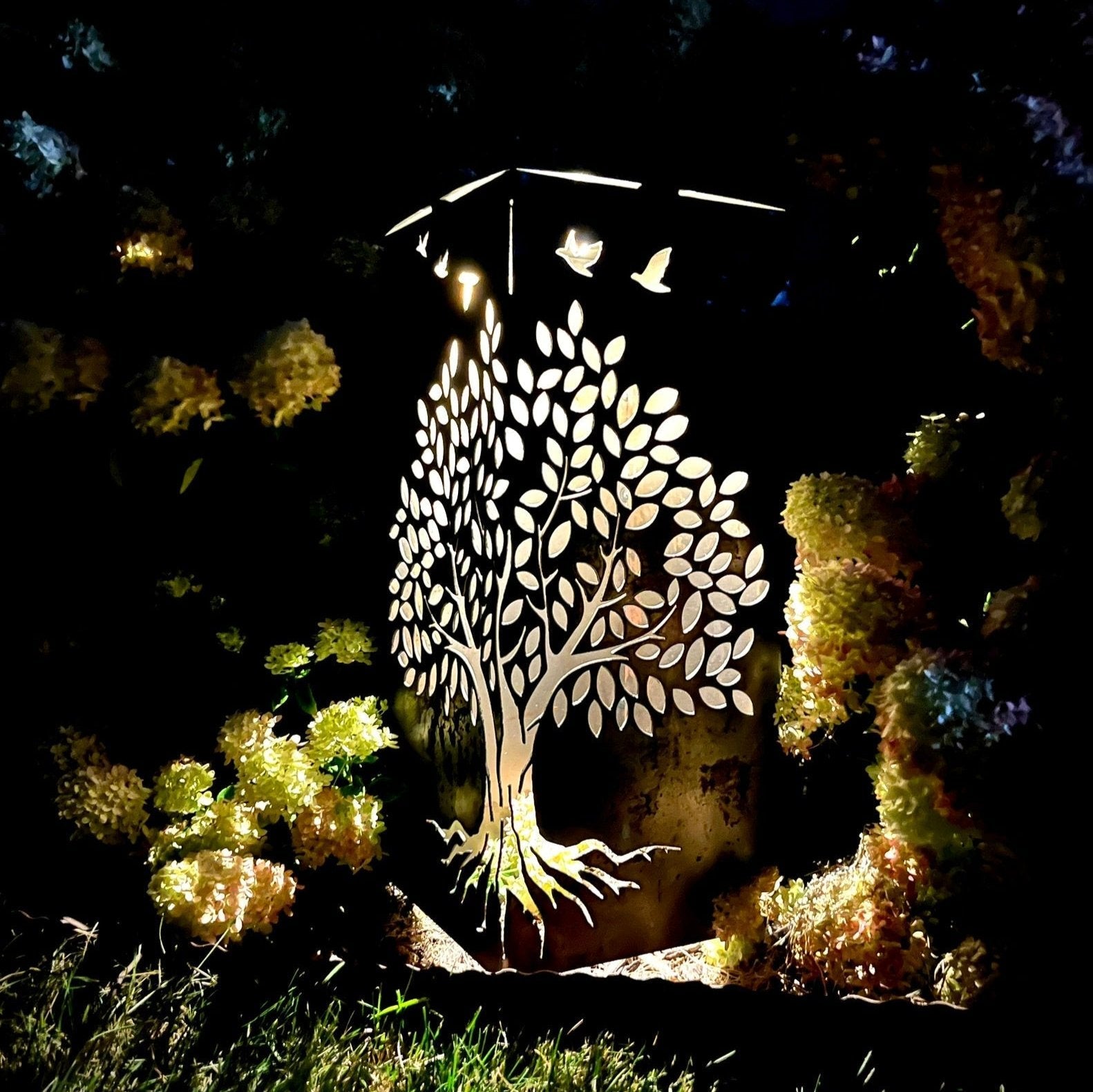 Basswood Tree Steel Luminary Pillar