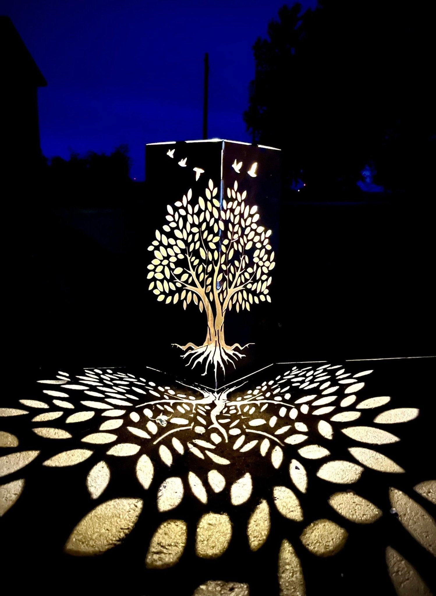 Basswood Tree Steel Luminary Pillar