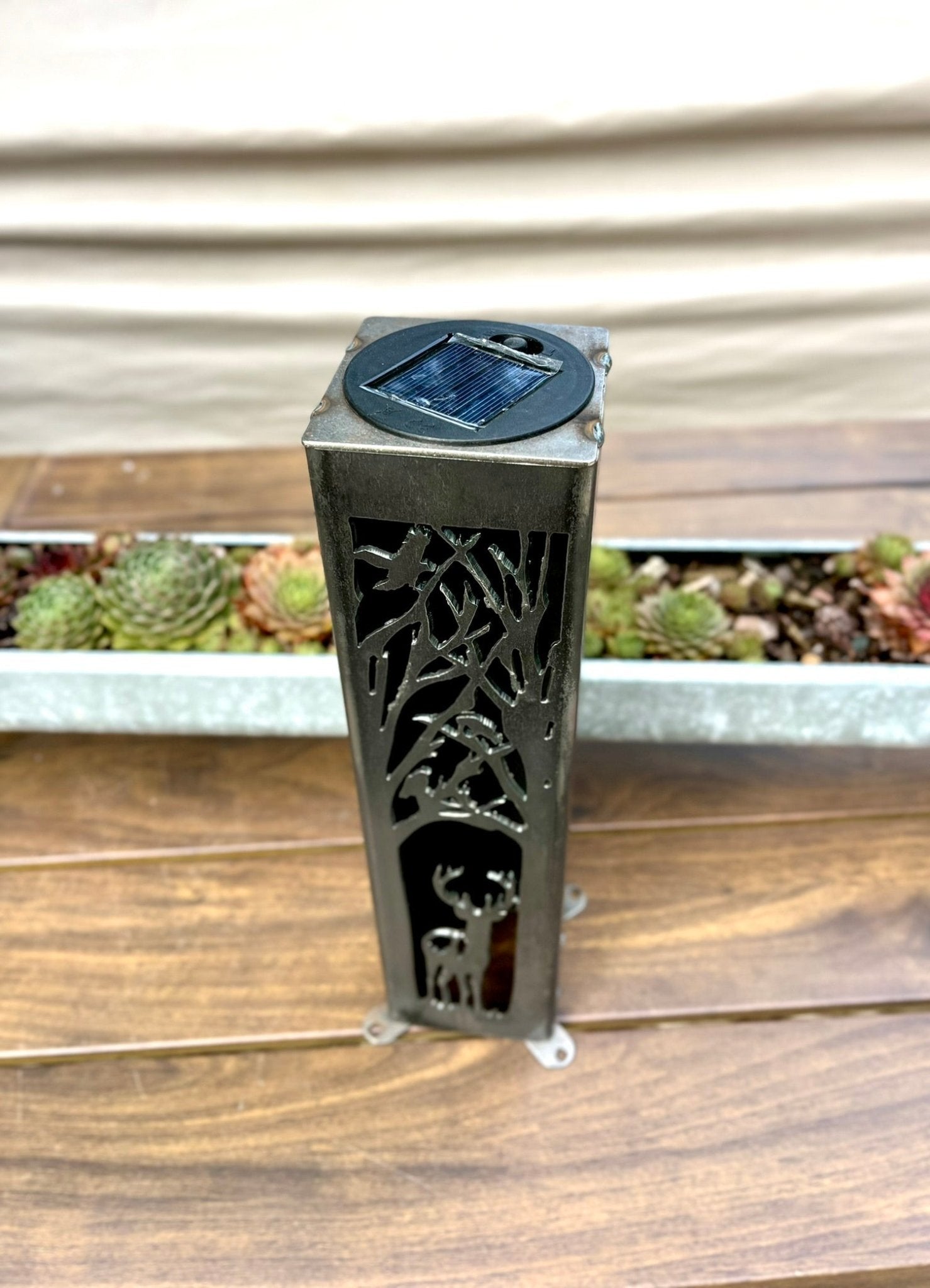 Buck Forest Solar Steel Tube Light