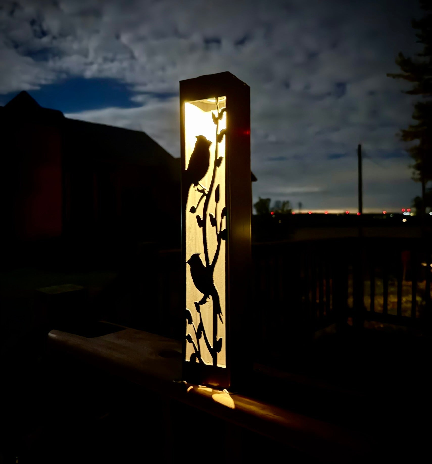 Cardinal at Dusk Solar Luminary Pillar