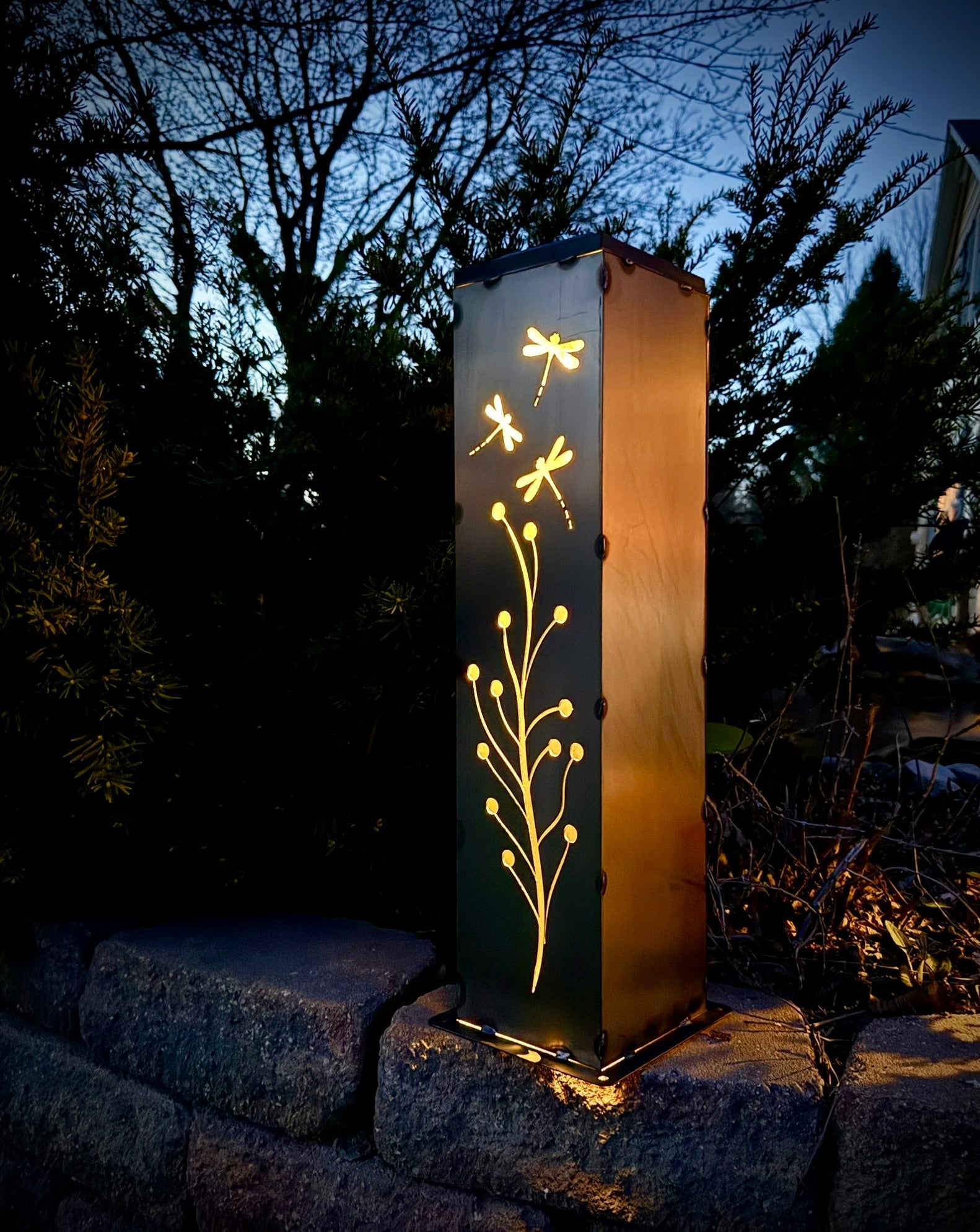 Dragonfly Branch Solar Luminary Pillar Steel