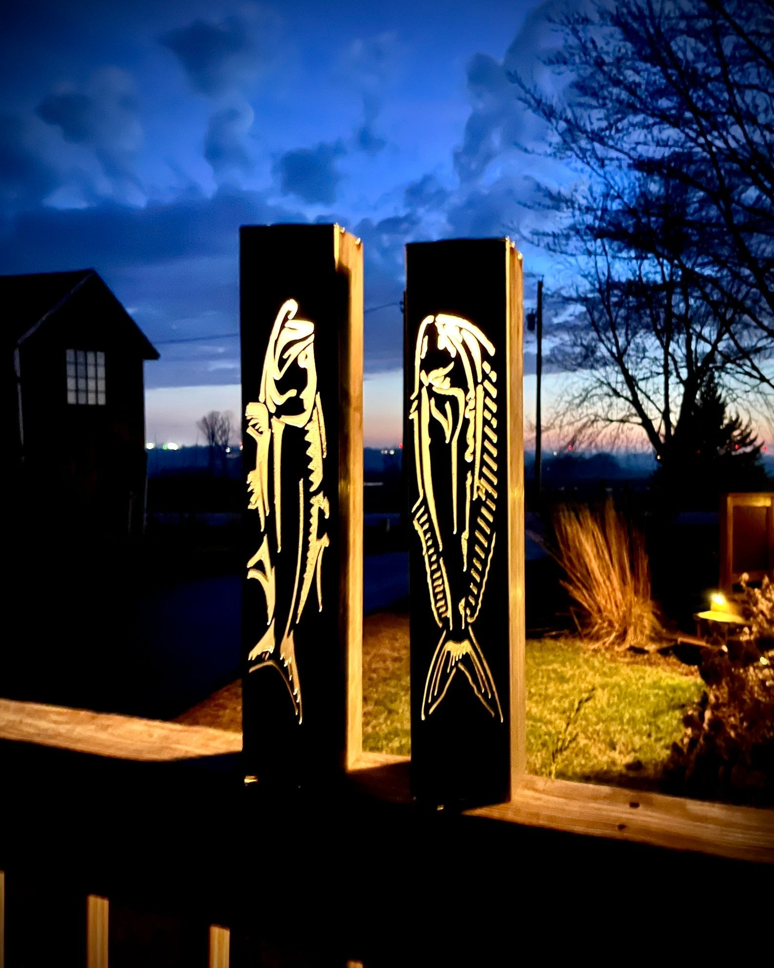 Gone Fishing Solar Pillar Luminary Saltwater