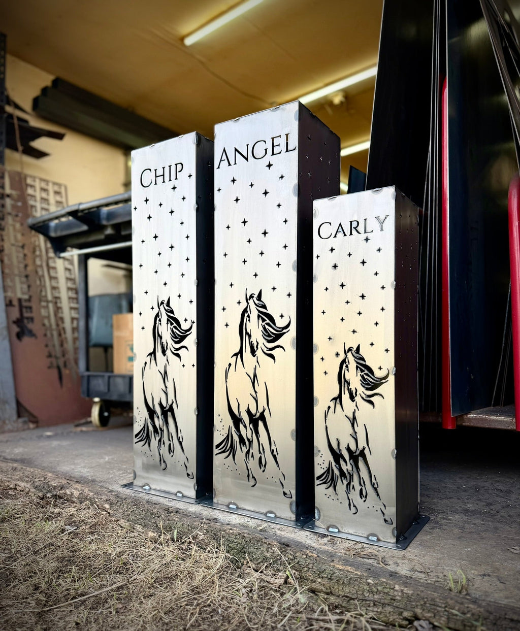 Horse & Stars Solar Pillar Luminary
