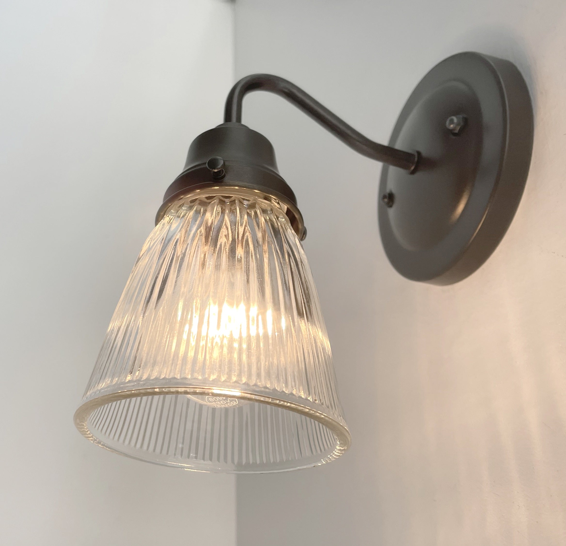 Modern Wall Sconce Minimalist Design