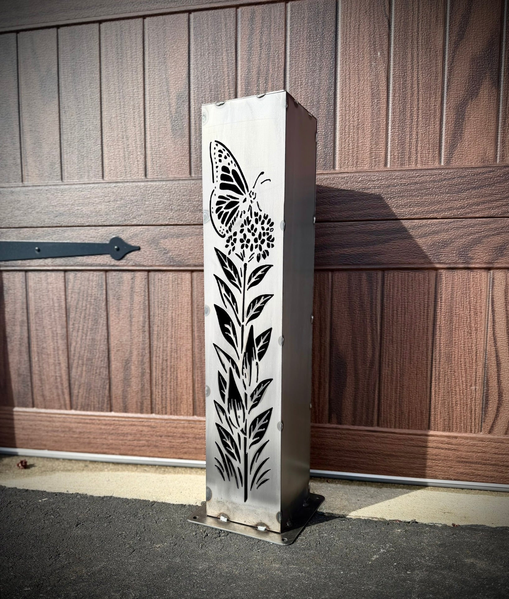 Monarch Meadow Solar Luminary Pillar
