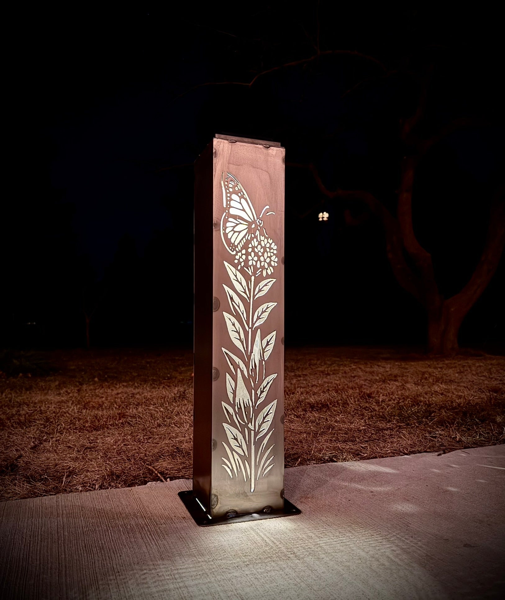 Monarch Meadow Solar Luminary Pillar
