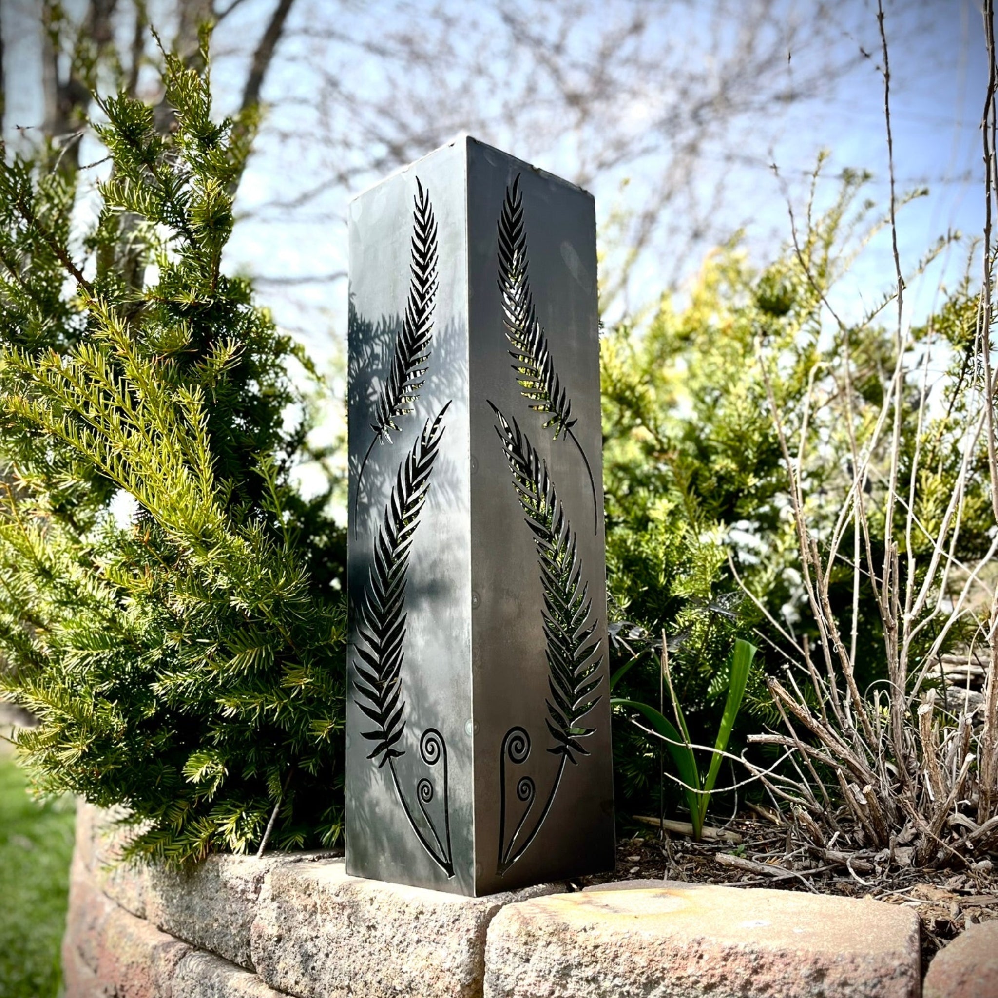 Rustic Metal Fern Luminary Garden Column