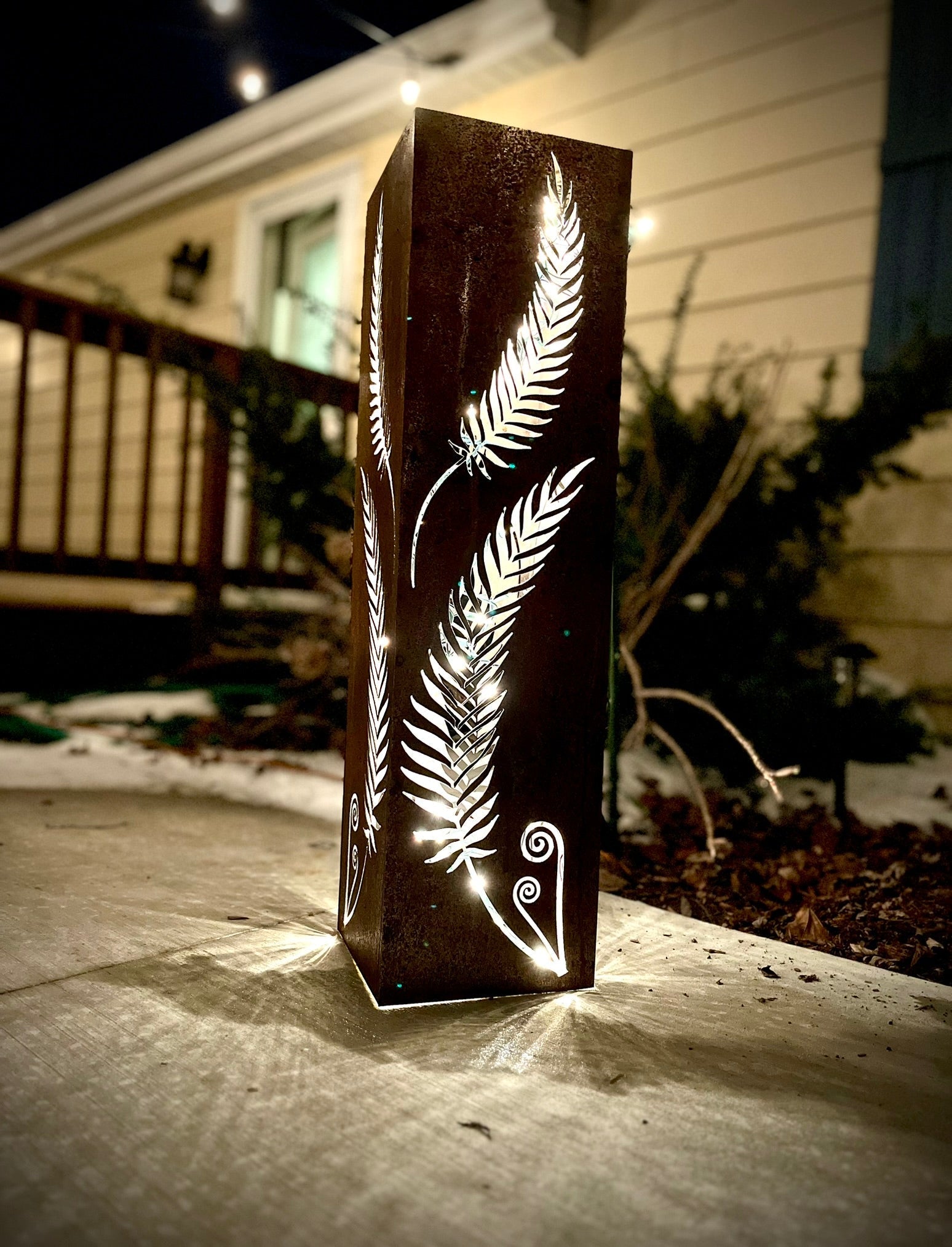 Rustic Metal Fern Luminary Garden Column