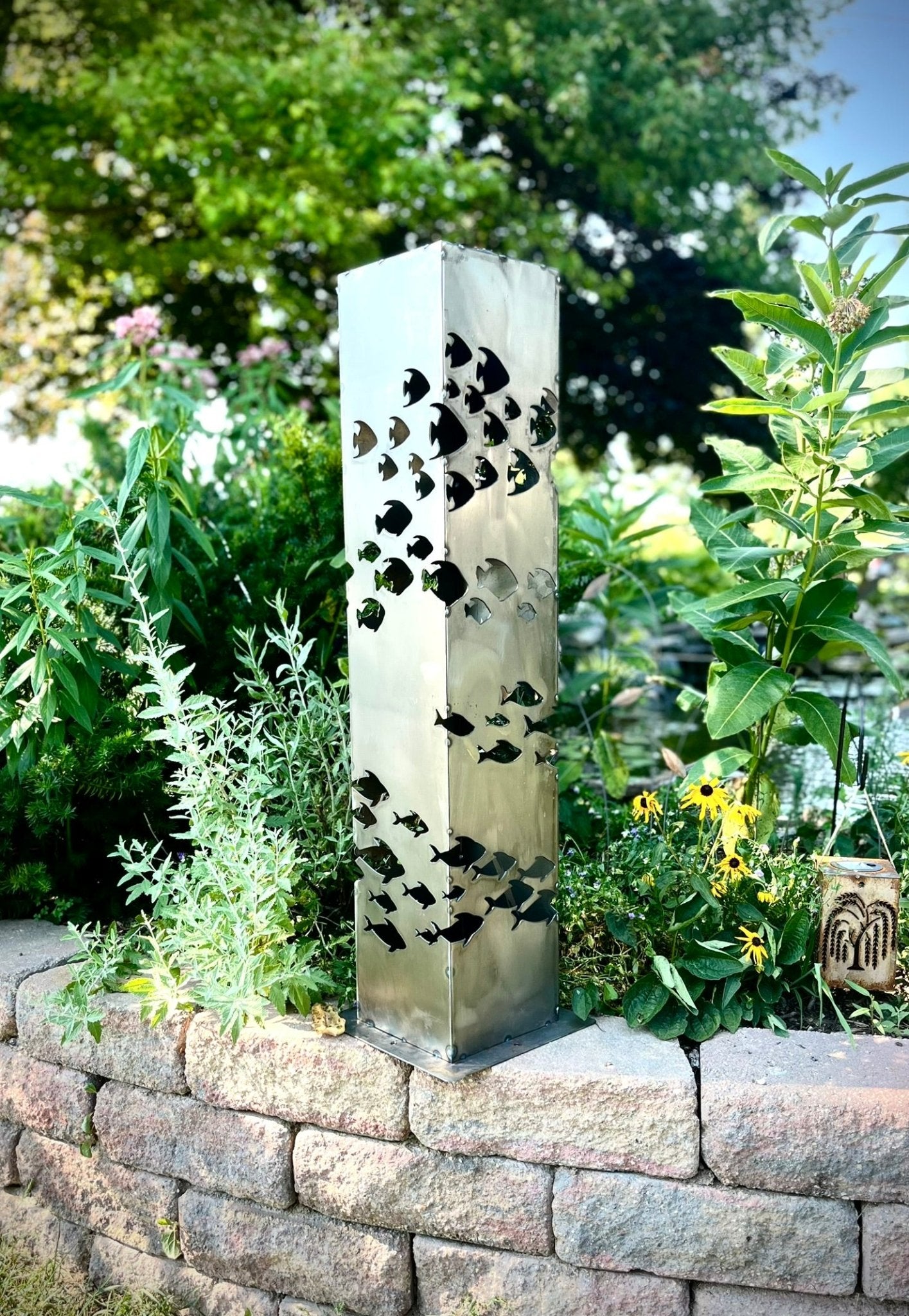 School of Fish Steel Solar Luminary Pillar