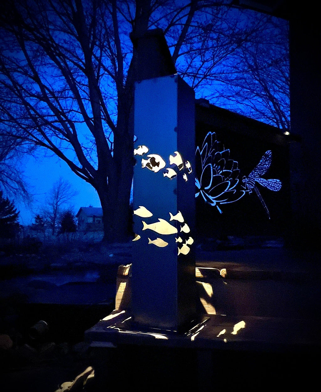 School of Fish Steel Solar Luminary Pillar