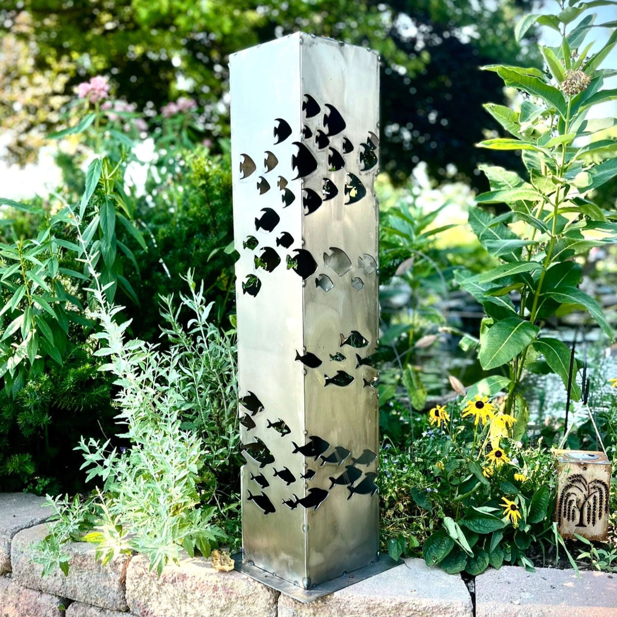 School of Fish Steel Solar Luminary Pillar
