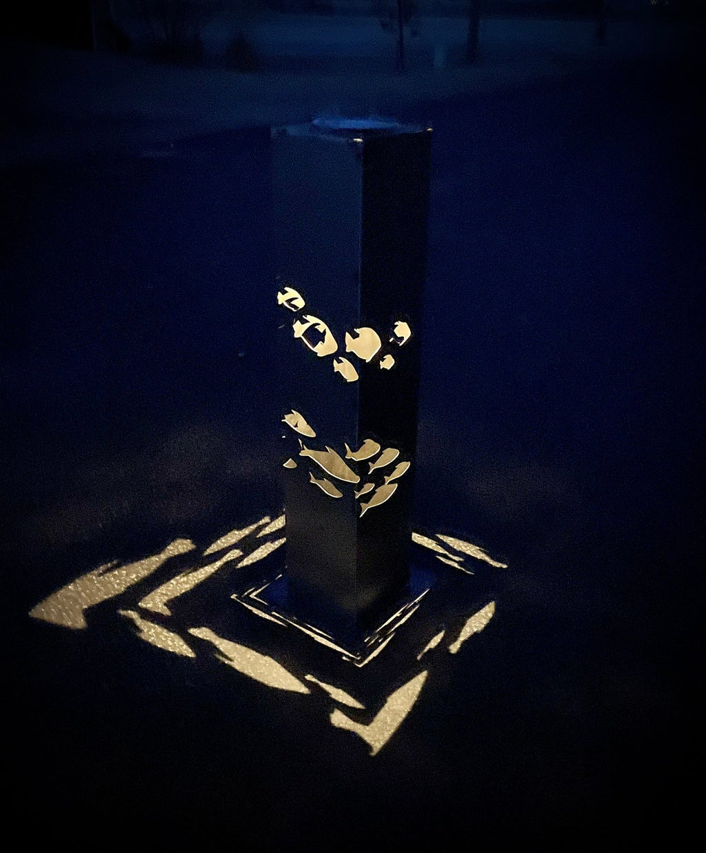 School of Fish Steel Solar Luminary Pillar
