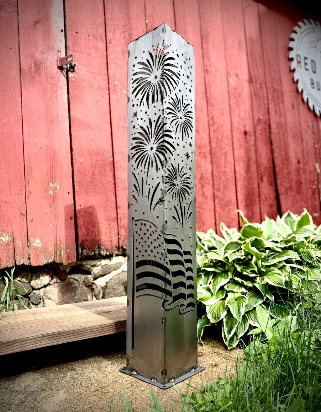 Star-Spangled Nights – Steel Solar Luminary Pillar | 40-inch